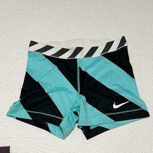 Nike Pro shorts size Medium